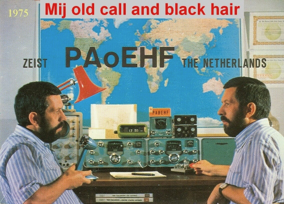 In 1972 heeft hij deze trucfoto gemaakt waarbij hij -zittend achter zijn zender- aan de ene kant zijn microfoon vasthield en aan de andere kant de seinsleutel bediende.