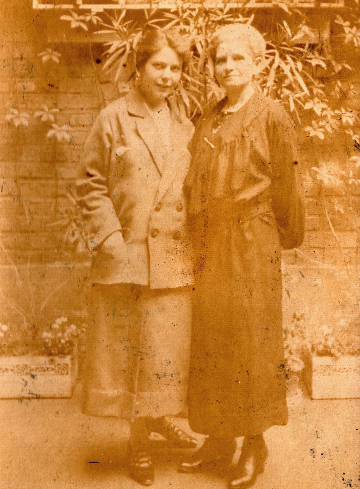 Oma Rose and tante Lenchen Goldschmidt; Cologne, June 1925.