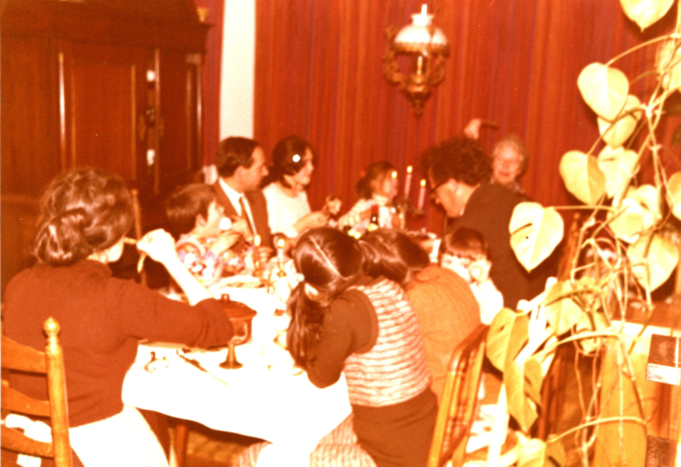 Kerst diner 1971 bij oom Jan en tante Margreth Steenbeek: Prins Frederiklaan 38 te Amersfoort, met oma Hugenholtz-Lehmkuhl