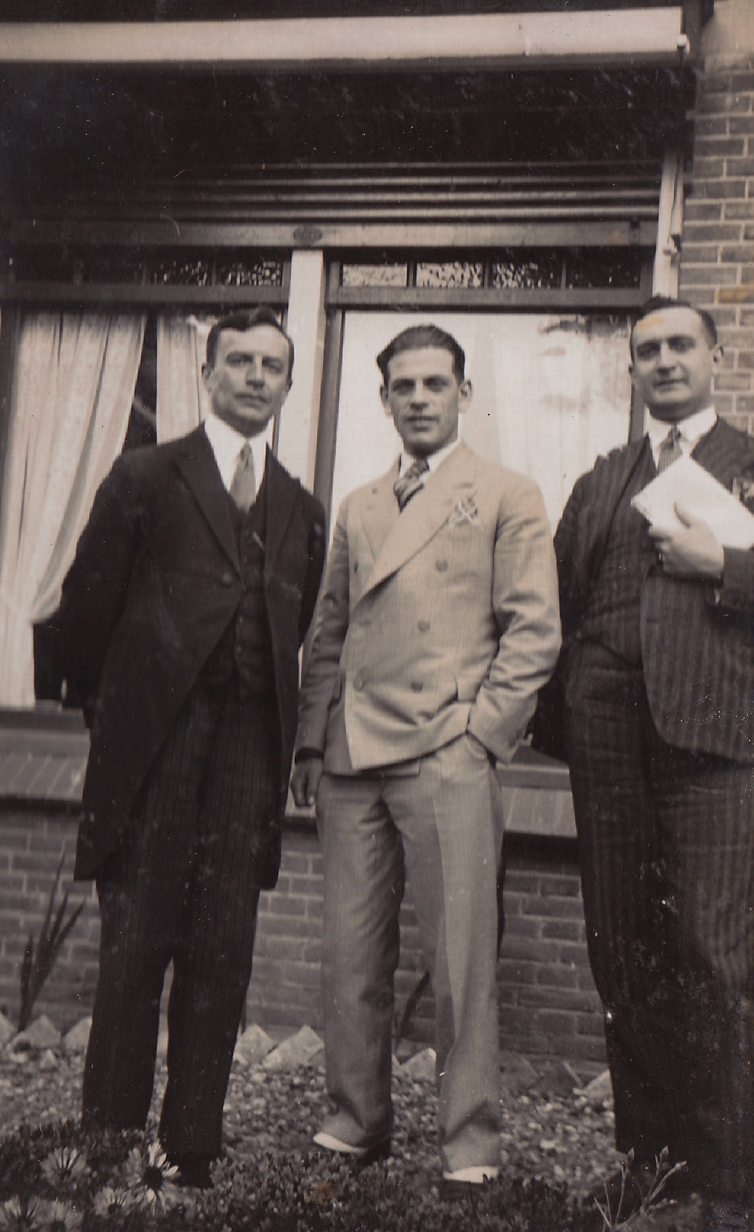 1935: vlnr: opa Gerhard Hugenholtz (1889-1969); zijn zwager Hans Lehmkuhl (1908-1992) en zijn broer Willem (Wim) Hugenholtz (1902-1969).