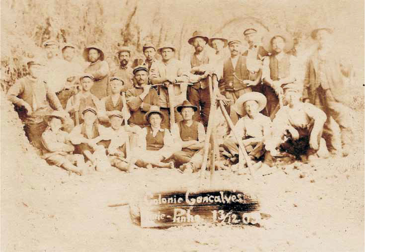 Nederlandse kolonisten in Gonçalves junior bij de opening van de Pinho-lijn op 13 december 1909.