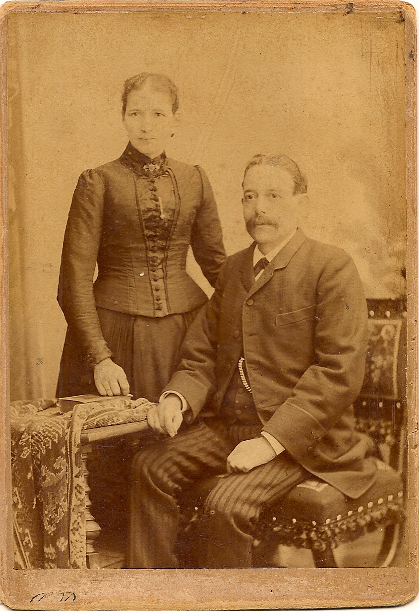 Mijn betovergrootouders Levi Nathan Leeuwarden (1843-1904) en Rosette Polack (1846-1900).
