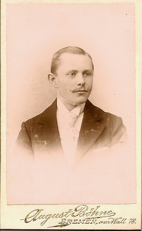 Mijn overgrootvader Carl Friedrich Wilhelm Lehmkuhl (1874-1952), omstreeks 1899.