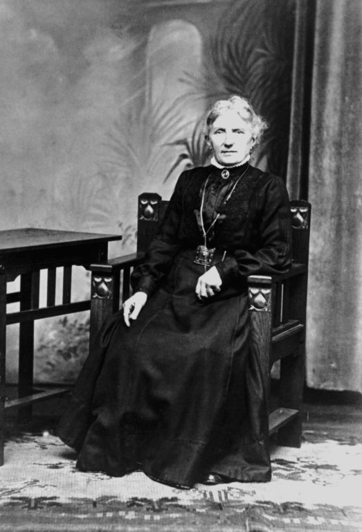 Mina Clara Heger (1878-1925); first wife of Nathan Heger.