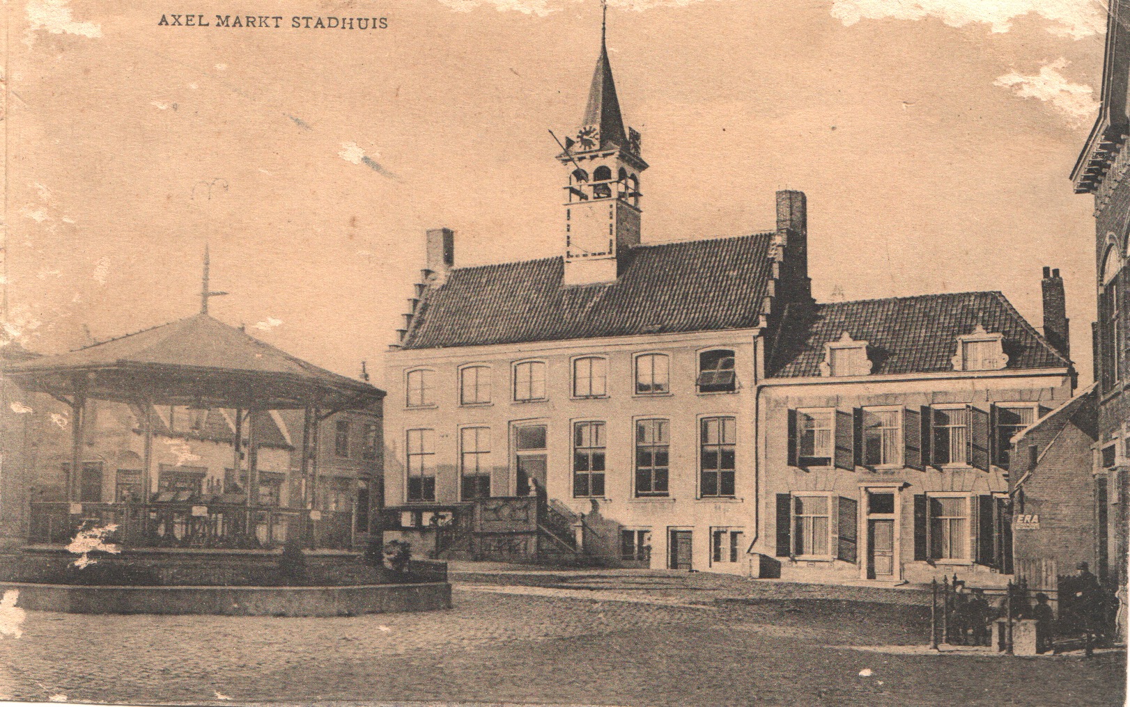 Town hall and rectory Axel, circa 1900. They were demolished in 1939.