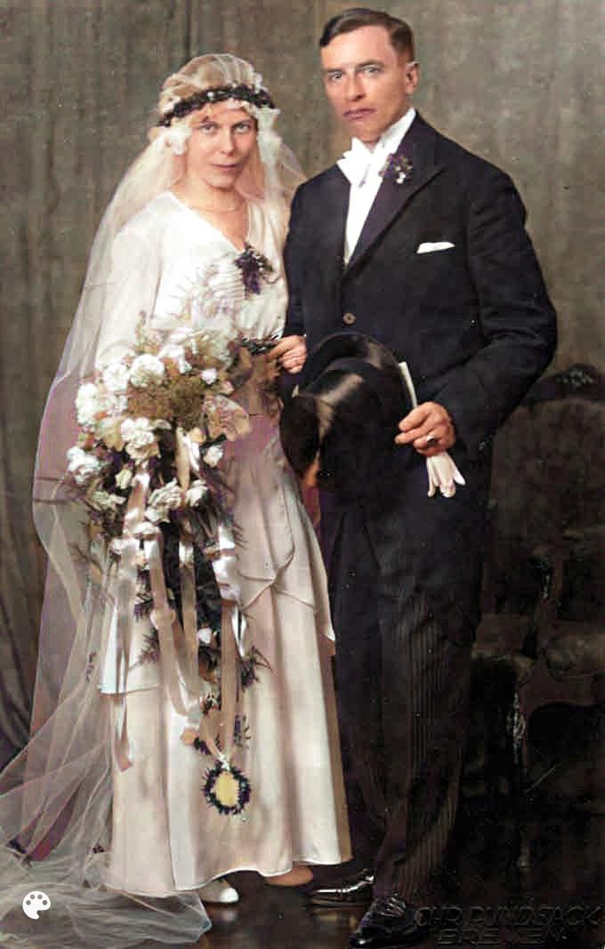 14 juli 1931: huwelijk van oma en opa Hugenholtz-Lehmkuhl. (ingekleurde foto)